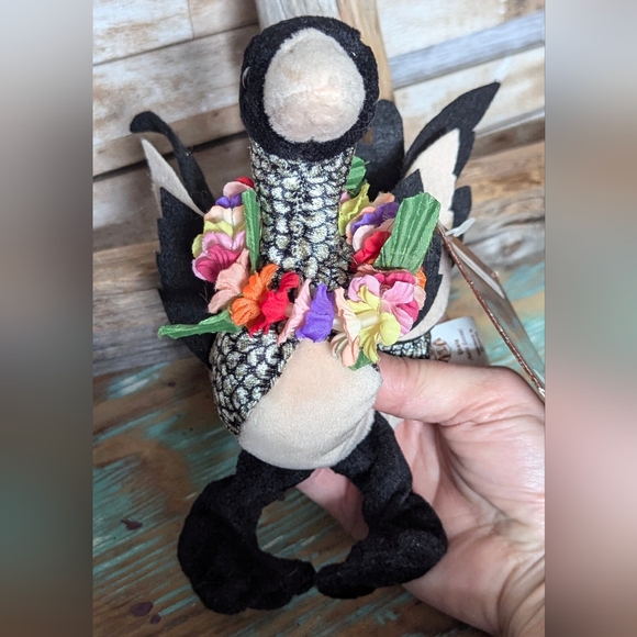 Hawaiian Collectibles Passport #014954 "Unele" Nene Goose - Picture 5 of 13